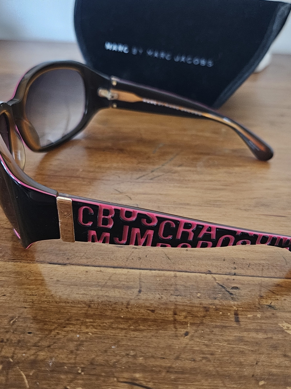 Marc by Marc Jacobs Women's Black and Pink Sunglasses - Picture 4 of 5